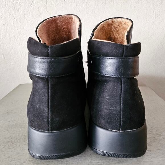 NATURALIZER BARITAROUND TOE  BOOTIE – WOMEN’S SIZE 8.5 – BLACK LEATHER / SUEDE - Picture 3 of 11